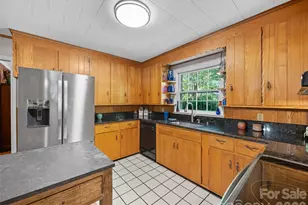 753 Ransom Silvers Rd, Burnsville, NC 28714 - Photo 11