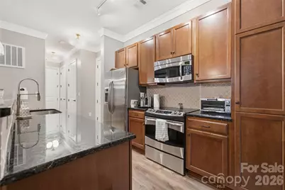 2810 Selwyn Avenue #210, Charlotte, NC 28209 - Photo 3