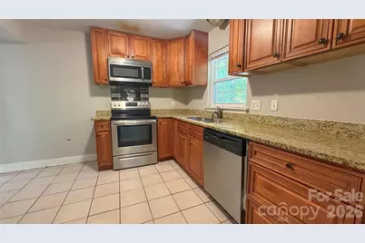 350 Waycross Drive, Charlotte, NC 28214 - Photo 3