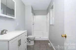 7215 Hwy 421 Hwy N, Vilas, NC 28692 - Photo 17