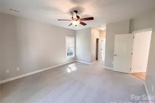 5609 Fairvista Dr, Charlotte, NC 28269 - Photo 11
