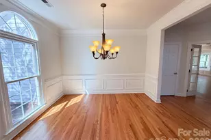 5609 Fairvista Dr, Charlotte, NC 28269 - Photo 9