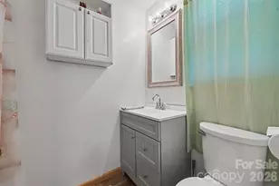 3917 Lake Rd, Charlotte, NC 28269 - Photo 9