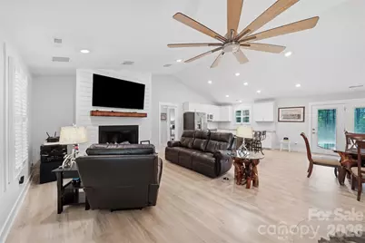 2889 Connelly Springs Road, Granite Falls, NC 28630 - Photo 7