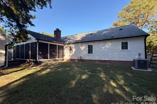 4704 Benridge Ln, Charlotte, NC 28226 - Photo 5