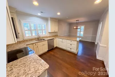 4704 Benridge Lane, Charlotte, NC 28226 - Photo 7