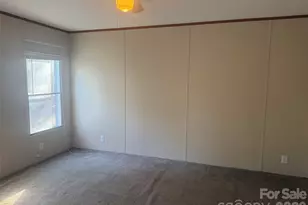307 Rustling Oaks Rd, Kershaw, SC 29067 - Photo 5