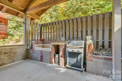 573 Watauga Street, Newland, NC 28657 - Photo 7