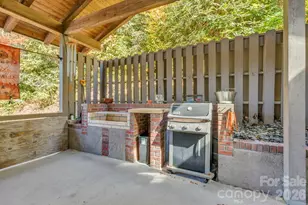 573 Watauga St, Newland, NC 28657 - Photo 7