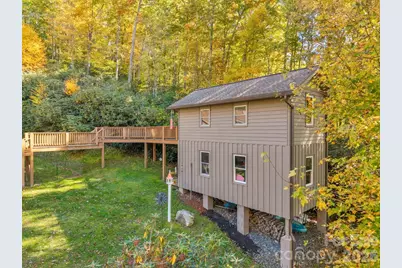 573 Watauga Street, Newland, NC 28657 - Photo 3