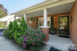 1111 Citation Cir, Hendersonville, NC 28739 - Photo 5