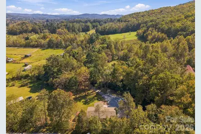375 Lanning Mill Road, Hendersonville, NC 28792 - Photo 15