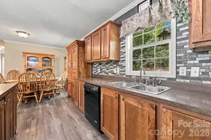 375 Lanning Mill Rd, Hendersonville, NC 28792 - Photo 23