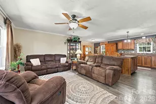 375 Lanning Mill Rd, Hendersonville, NC 28792 - Photo 17