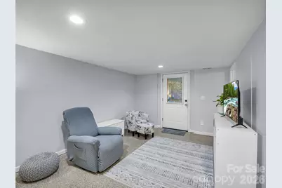 913 Dorothy Street, Hendersonville, NC 28791 - Photo 31