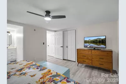 913 Dorothy Street, Hendersonville, NC 28791 - Photo 17