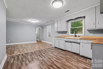 306 Hubbard Street, Lincolnton, NC 28092 - Photo 11