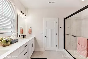 2129 Frd Vw Ln, Charlotte, NC 28206 - Photo 15