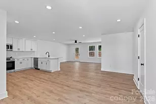 140 4 Andrews Dr, Harmony, NC 28634 - Photo 7