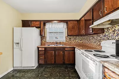 4701 Farm Pond Lane, Charlotte, NC 28212 - Photo 7