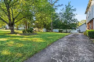4701 Farm Pond Ln, Charlotte, NC 28212 - Photo 21