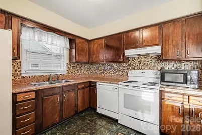 4701 Farm Pond Lane, Charlotte, NC 28212 - Photo 5