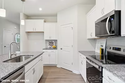 2700 Phoenix Court, Gastonia, NC 28052 - Photo 11