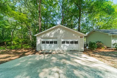 1077 E Shore Drive, Lancaster, SC 29720 - Photo 33