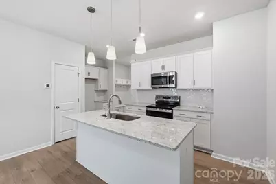 4632 Lakeview Road #6, Charlotte, NC 28216 - Photo 3
