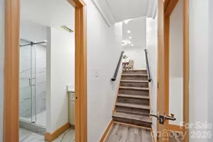 6131 Coach Hill Ln, Charlotte, NC 28212 - Photo 15
