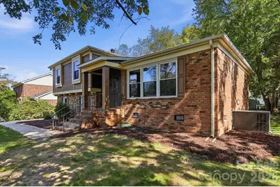6131 Coach Hill Lane, Charlotte, NC 28212 - Photo 3