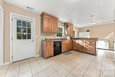 640 Diamondhead Drive, Lenoir, NC 28645 - Photo 9
