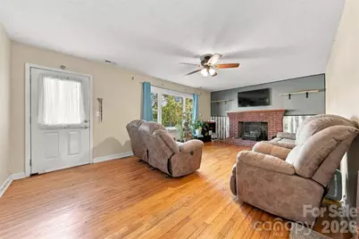 640 Diamondhead Drive, Lenoir, NC 28645 - Photo 3