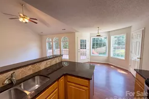 4315 Enoch Dr, Charlotte, NC 28269 - Photo 9
