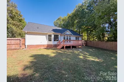 4315 Enoch Drive, Charlotte, NC 28269 - Photo 5