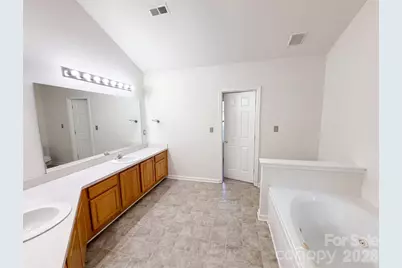 4315 Enoch Drive, Charlotte, NC 28269 - Photo 11