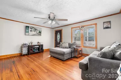 617 Hawthorne Street, Hudson, NC 28638 - Photo 9
