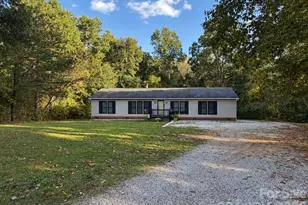 5821 Hidden Oaks Ln, Clover, SC 29710 - Photo 1