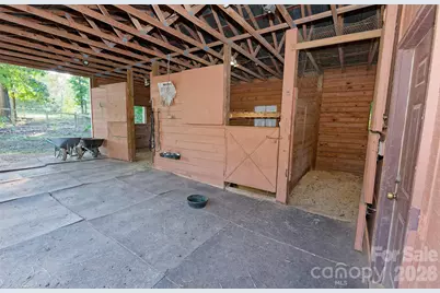 700 N Trade Avenue, Landrum, SC 29356 - Photo 37