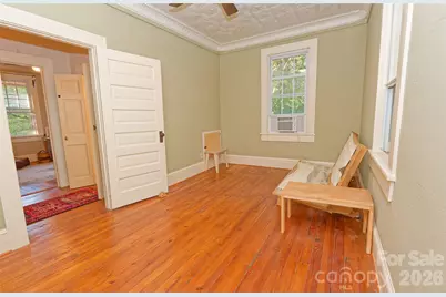 700 N Trade Avenue, Landrum, SC 29356 - Photo 29