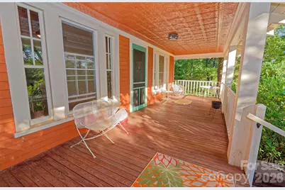 700 N Trade Avenue, Landrum, SC 29356 - Photo 7