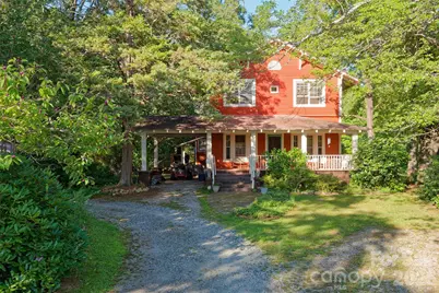 700 N Trade Avenue, Landrum, SC 29356 - Photo 1