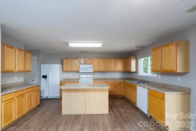 14033 Pinyon Pine Lane, Charlotte, NC 28215 - Photo 13