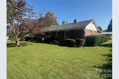 1400 Capri Road, Winston Salem, NC 27103 - Photo 9