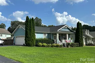 438 Oak Grove Rd, Flat Rock, NC 28731 - Photo 3