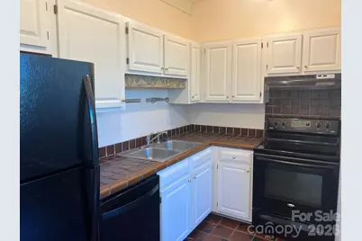 308 N Green Street Street #5, Morganton, NC 28655 - Photo 9