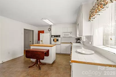 522 Carolina Avenue N, Statesville, NC 28677 - Photo 5