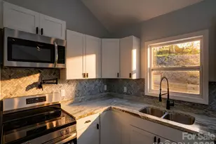 594 McMillan Dr, Hendersonville, NC 28792 - Photo 11