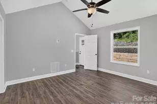 594 McMillan Dr, Hendersonville, NC 28792 - Photo 23