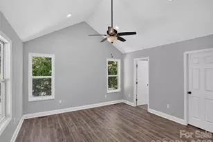594 McMillan Dr, Hendersonville, NC 28792 - Photo 17